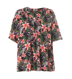 Pleat Eye Catching  Ladies Fashion Tops With Printed Color V Neck For Summer